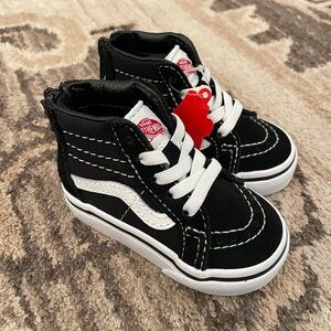 Baby High-Top Vans NWT Black and White